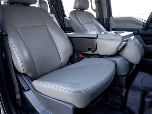 Used 2022 Ford F250 XL w/ Power Equipment Group image 39