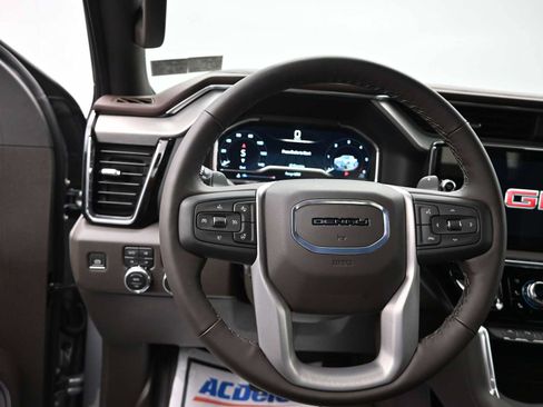 Used 2025 GMC Sierra 1500 Denali w/ Denali Reserve Package AWD/4WD image 13
