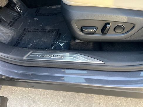 Used 2024 Lexus RX 350 Premium image 11