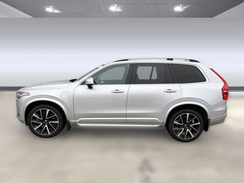 Used 2018 Volvo XC90 T8 Momentum w/ Convenience Package image 2