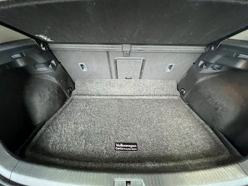 Used 2016 Volkswagen Golf SE image 29