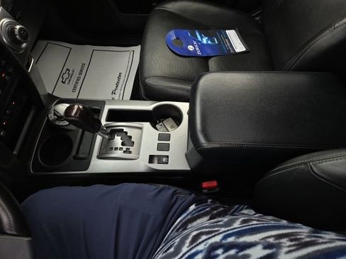 Used 2015 Toyota 4Runner Limited image 59