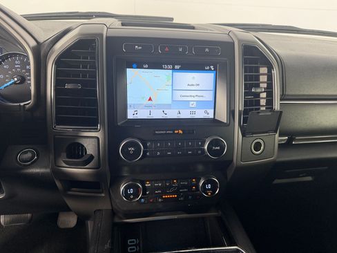 Used 2019 Ford Expedition XLT w/ Equipment Group 202A RWD image 15