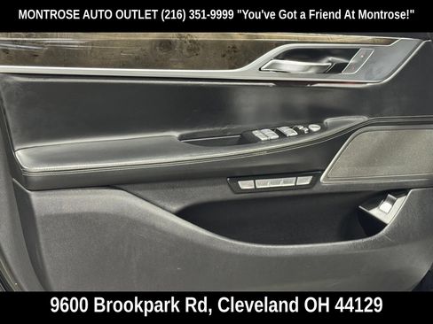 Used 2016 BMW 750i xDrive AWD/4WD image 14