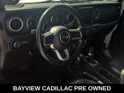 Used 2020 Jeep Wrangler Unlimited Sahara AWD/4WD image 15