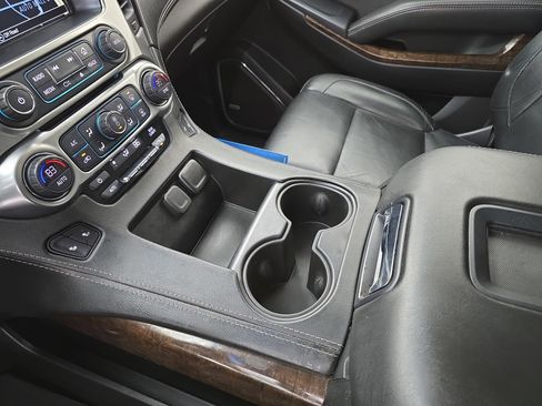 Used 2018 Chevrolet Tahoe LT w/ Luxury Package image 26