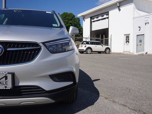 Used 2022 Buick Encore Preferred w/ Safety Package AWD/4WD image 11