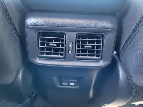 Used 2025 Toyota RAV4 XLE FWD image 22