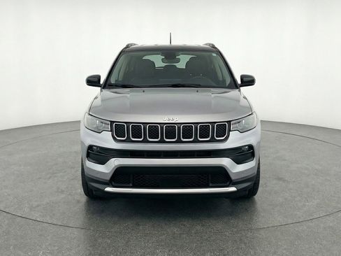 Used 2025 Jeep Compass Limited AWD/4WD image 2