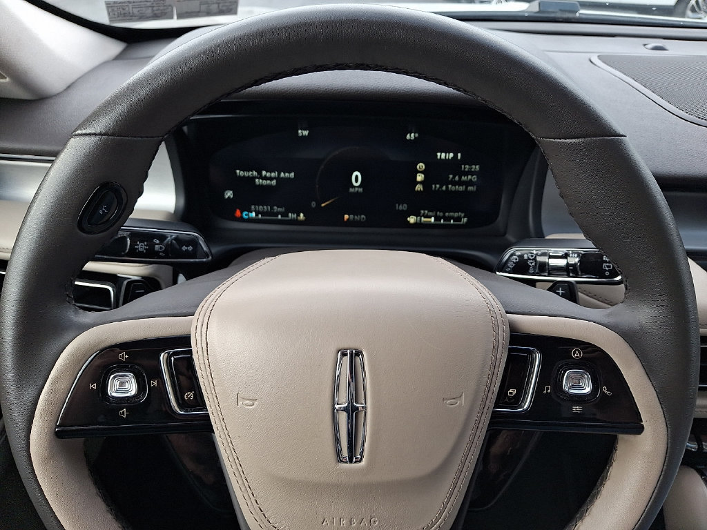 Certified 2023 Lincoln Aviator AWD w/ Premium Package image 21