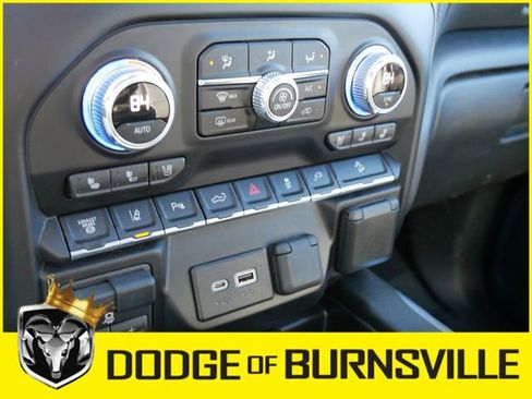 Used 2022 GMC Sierra 3500 Denali w/ Denali Ultimate Package image 23