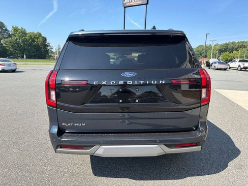 Used 2025 Ford Expedition Platinum AWD/4WD image 8