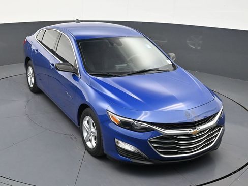 Used 2023 Chevrolet Malibu LS FWD image 19