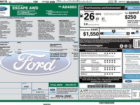 Used 2021 Ford Escape Titanium AWD/4WD image 4