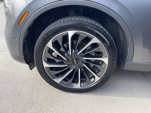 Used 2023 Lincoln Aviator Reserve w/ Equipment Group 201A AWD/4WD image 10
