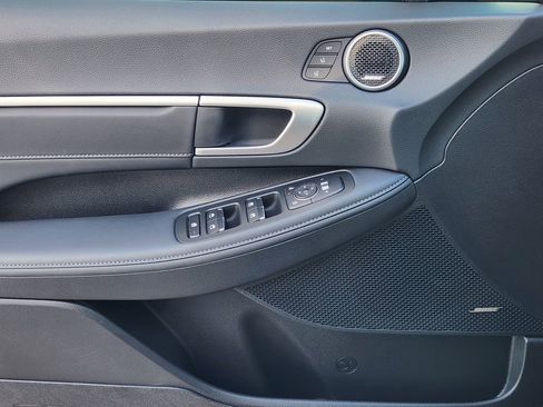 New 2025 Hyundai Sonata Limited FWD image 16