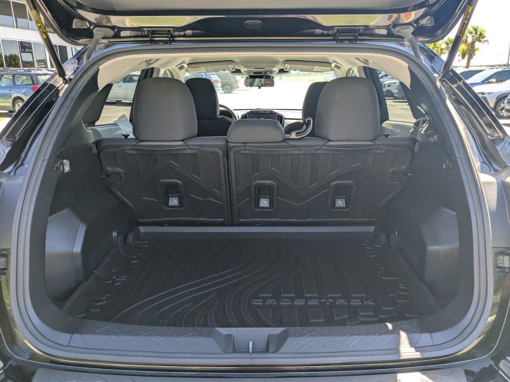 Used 2025 Subaru Crosstrek 2.0i AWD/4WD image 6