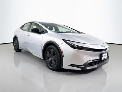 Used 2023 Toyota Prius LE