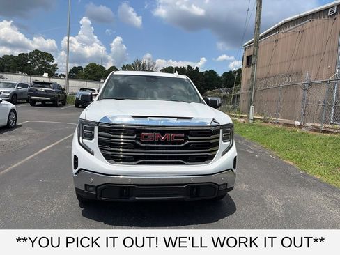 Used 2023 GMC Sierra 1500 SLT w/ SLT Premium Plus Package AWD/4WD image 2