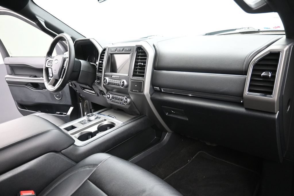 Used 2020 Ford Expedition XLT w/ Equipment Group 202A RWD image 7