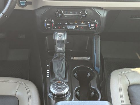 Used 2023 Ford Bronco Wildtrak image 17