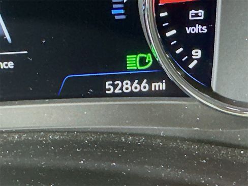 Used 2024 Chevrolet Malibu LT image 35