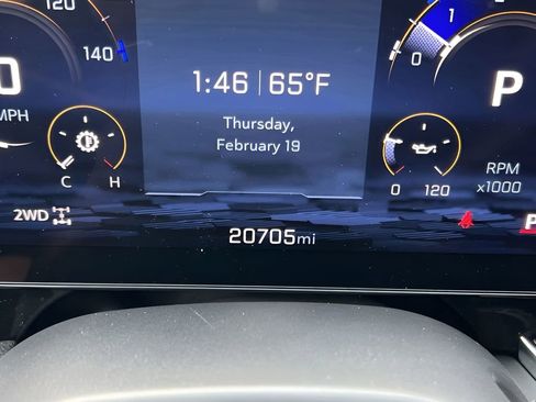 Used 2025 Chevrolet Tahoe Z71 image 17