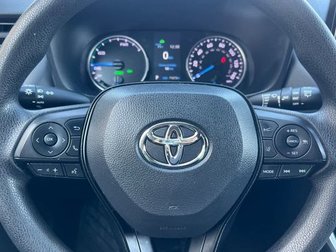 Certified 2022 Toyota RAV4 XLE AWD/4WD image 25