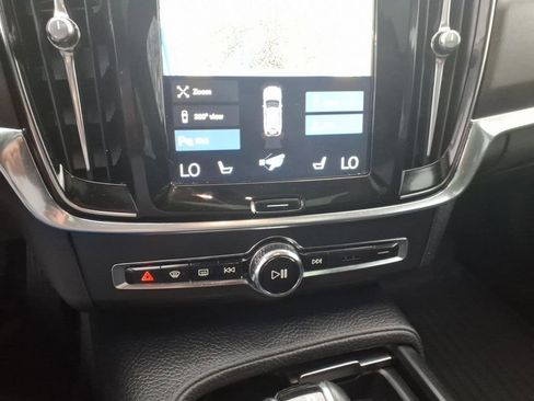 Used 2018 Volvo V90 T6 Cross Country w/ Convenience Package AWD/4WD image 12