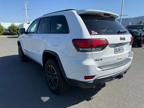Certified 2019 Jeep Grand Cherokee Trailhawk AWD/4WD image 3