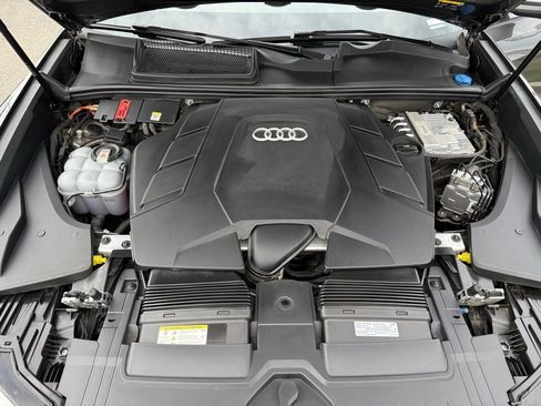 Used 2023 Audi Q8 Premium Plus image 14