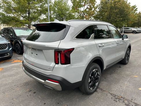 New 2026 Kia Sorento S image 5
