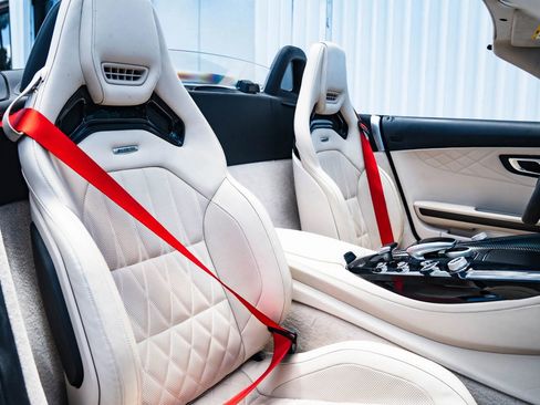 Used 2018 Mercedes-Benz AMG GT C image 21