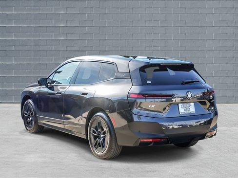 Used 2025 BMW iX xDrive50 image 4
