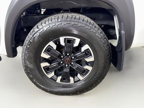 Used 2023 Nissan Frontier PRO-4X w/ Technology Package AWD/4WD image 28
