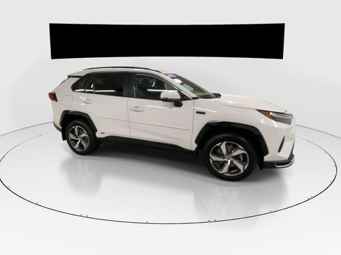 Used 2023 Toyota RAV4 SE w/ Weather & Moonroof Package AWD/4WD image 13