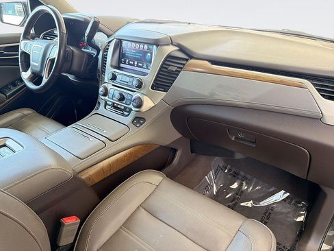 Used 2020 GMC Yukon Denali w/ Open Road Package AWD/4WD image 32