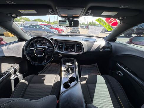 Used 2019 Dodge Challenger SXT RWD image 15