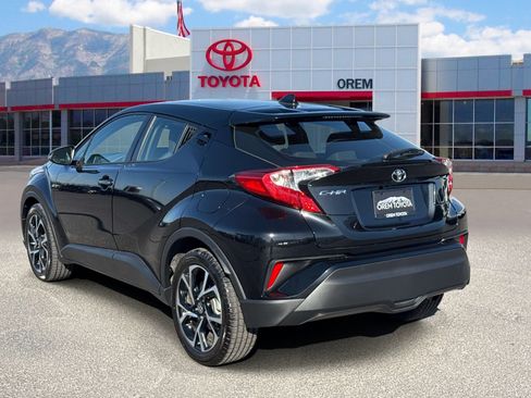 Used 2021 Toyota C-HR XLE FWD image 5