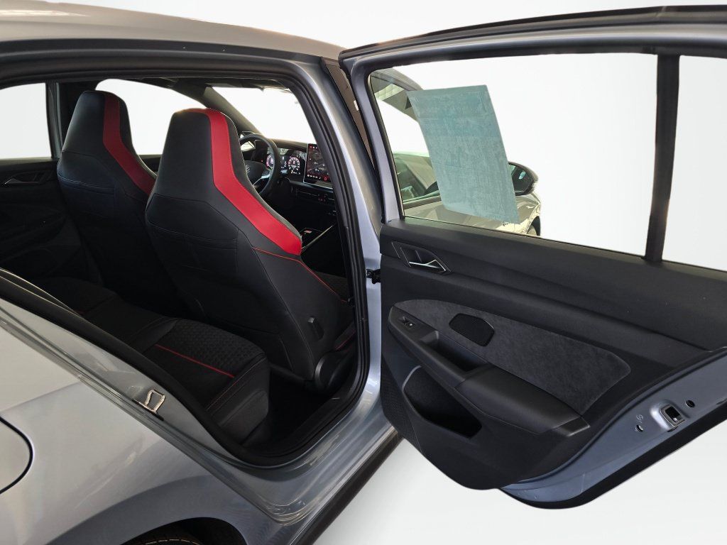 New 2026 Volkswagen GTI SE FWD image 32