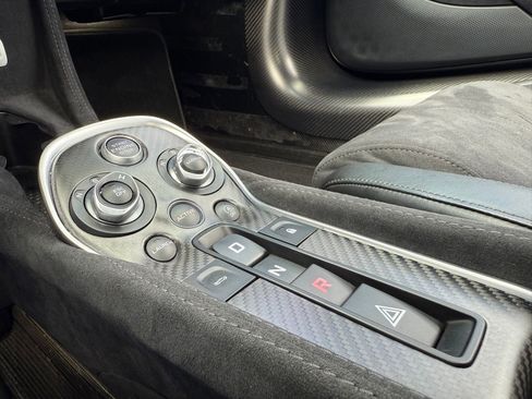 Used 2019 McLaren 600LT image 29