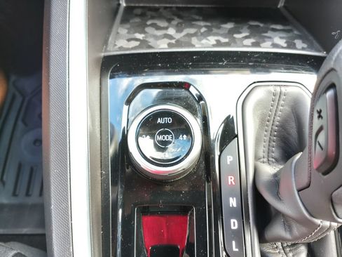 Used 2025 Chevrolet Colorado Trail Boss AWD/4WD image 29