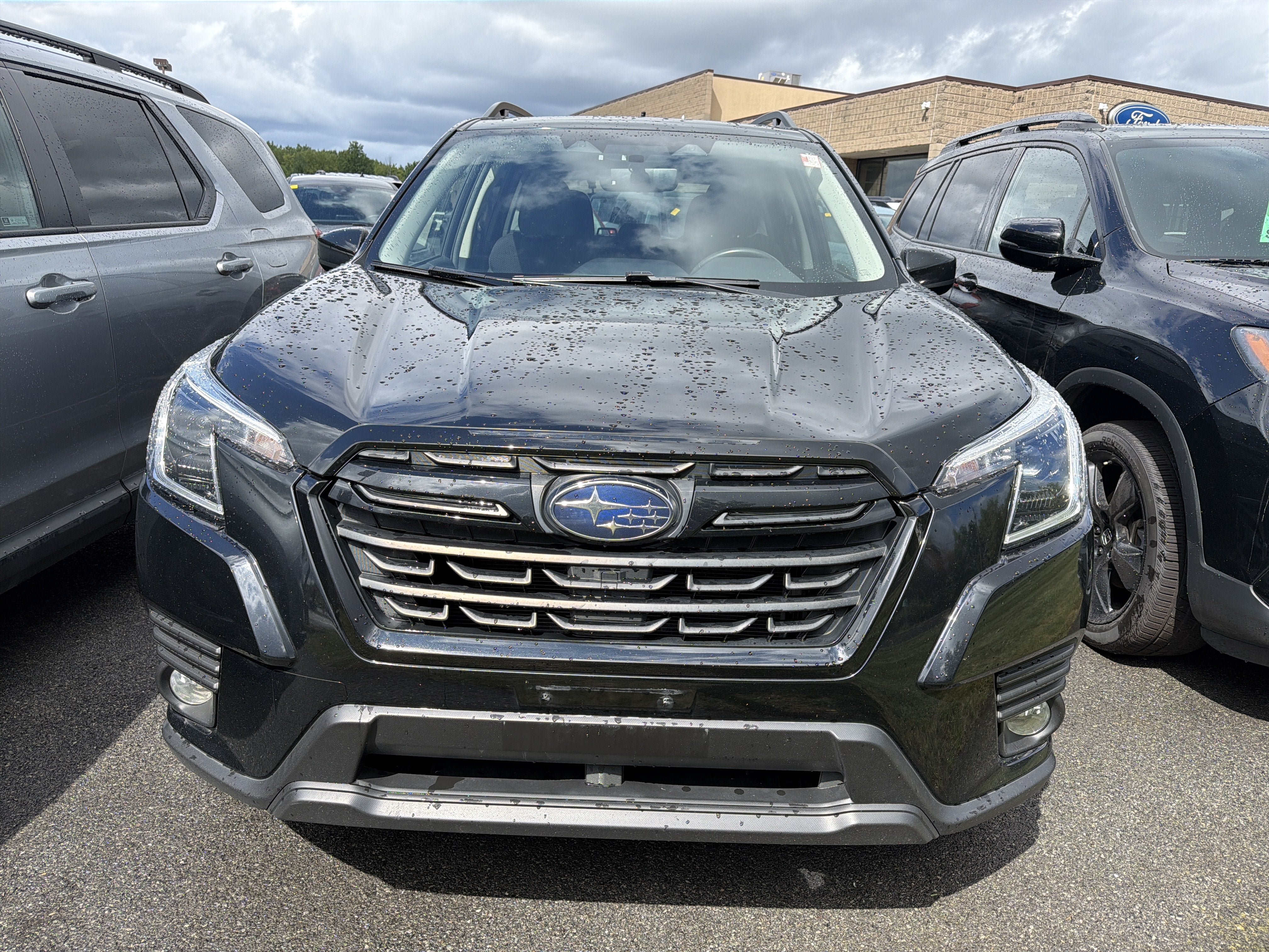 Used 2023 Subaru Forester Premium AWD/4WD image 3