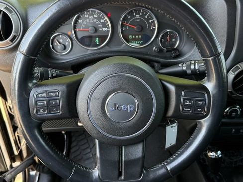 Used 2015 Jeep Wrangler Sport AWD/4WD image 11