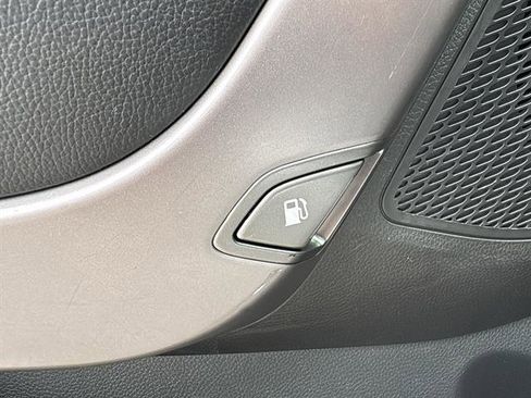 Used 2015 Hyundai Santa Fe Sport image 28