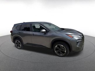 Used 2025 Nissan Rogue SV FWD video 2