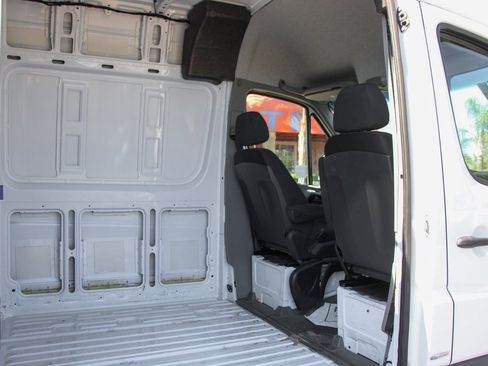Used 2016 Mercedes-Benz Sprinter 2500 image 13