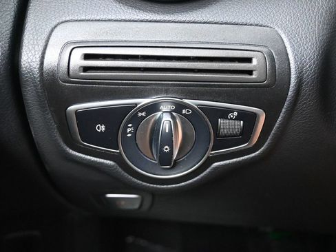 Used 2022 Mercedes-Benz GLC 300 w/ Premium Package Lite image 25