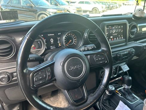 Used 2021 Jeep Wrangler Unlimited Sport AWD/4WD image 13