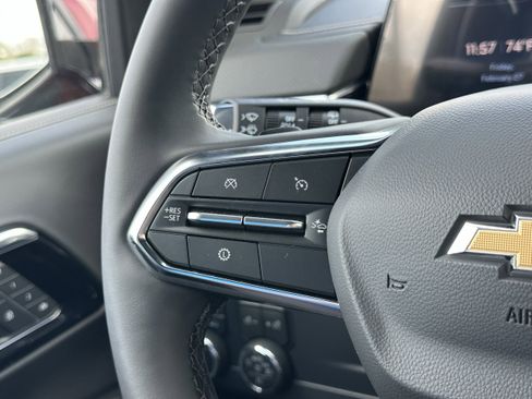 New 2025 Chevrolet Suburban Premier image 31